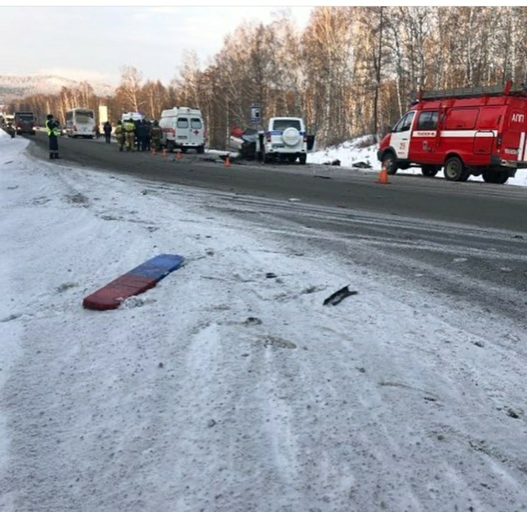 Сотрудники полиции Южноуральска спасли автобус с детьми от столкновения |  Вся Округа